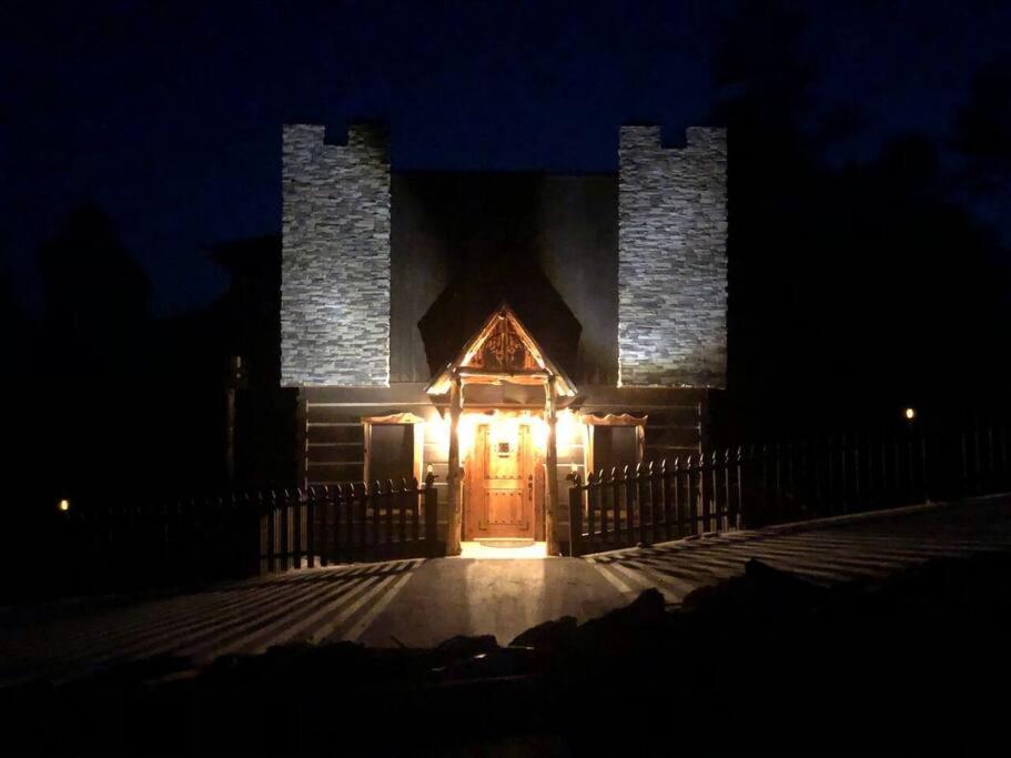 Vila The Log Castle~Stunning Mountain Views~Hot Tub Sevierville Exteriér fotografie