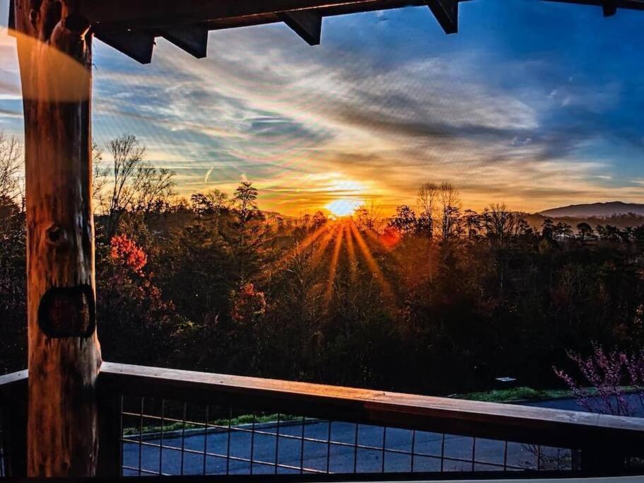 Vila The Log Castle~Stunning Mountain Views~Hot Tub Sevierville Exteriér fotografie